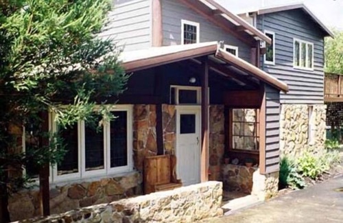 Margaret River House | Bin 63 Rustic Bush Retreat 5 minutes to the beach 7 minutes from Margaret River