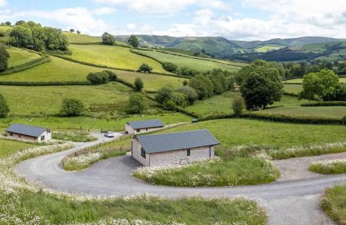 Caersws House | Birch Banc Retreats - Glyn-Haul, New Enc Decking