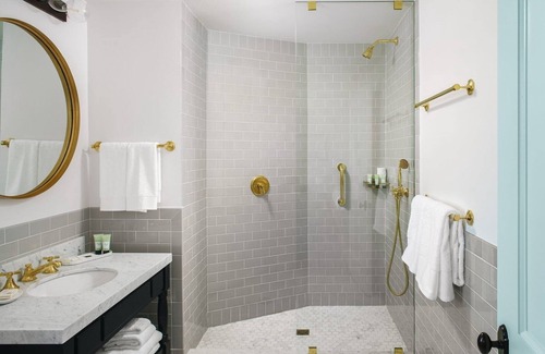 Shelter Island Heights House | Birch Cottage | The Pridwin Hotel and Cottages