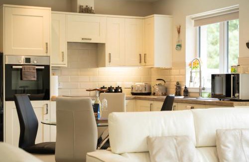 Banavie Apartment | Birch Hollow, Fort William with outdoor fire pit