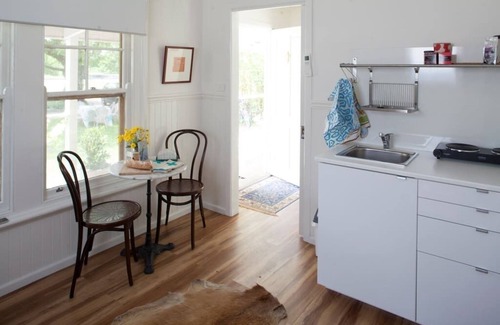Kyneton House | BIRD HOUSE - A ROMANTIC SHACK ON THE EDGE OF PIPER ST