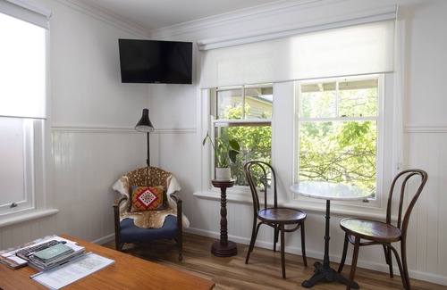 Kyneton House | BIRD HOUSE - A ROMANTIC SHACK ON THE EDGE OF PIPER ST