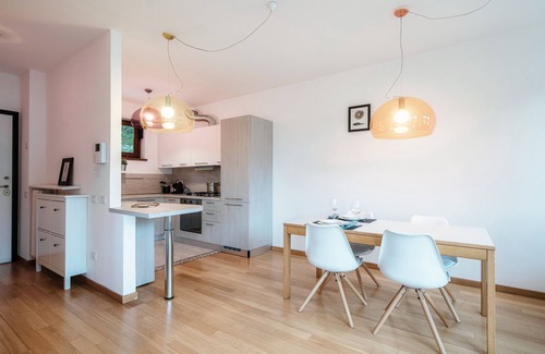 Como Apartment | Bird's Eye View