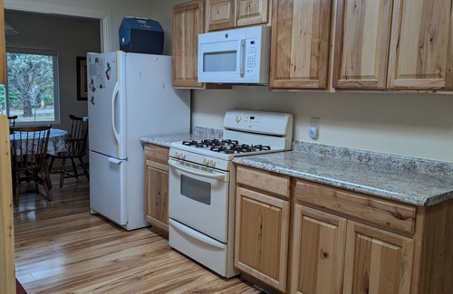 Sierra Vista Southeast House | Birders Paradise-Snow Birders Haven-Reduced Rates for Long Term Rentals