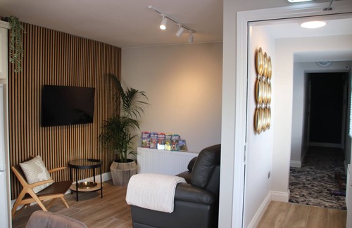 Mitchelstown House | Birdies Townhouse