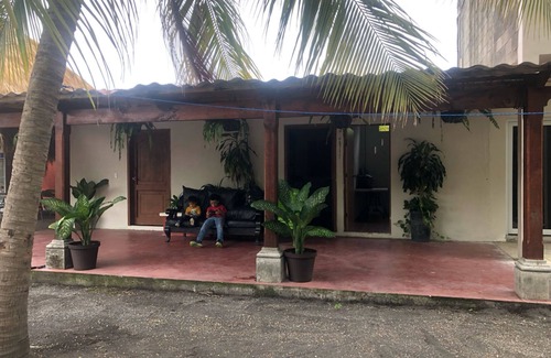 Pacific Coast Ski Chalet | Birds House, Puerto San Jose