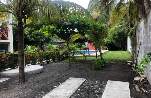 Pacific Coast Ski Chalet | Birds House, Puerto San Jose