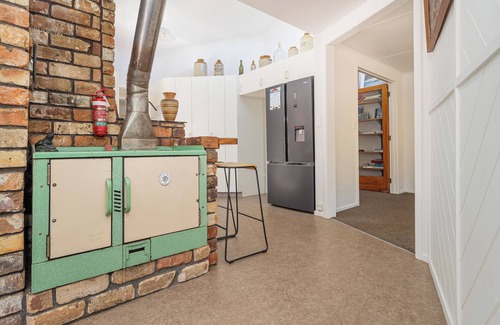 Whangamata House | Birdsong - Whangamata Holiday Home
