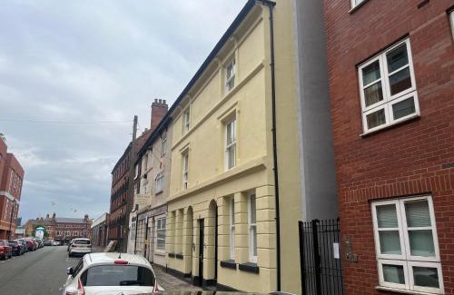 Convention Quarter Apartment | Birmingham City Stay Apartments