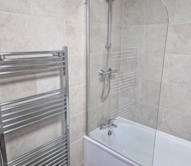 Birtley Apartment | Birtley's Diamond 3 bed Apt, sleeps 6 Guests