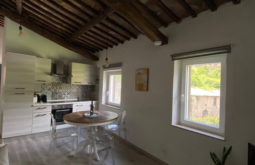 Grotte di Castro House | Biscarello House - Borgo and Lake