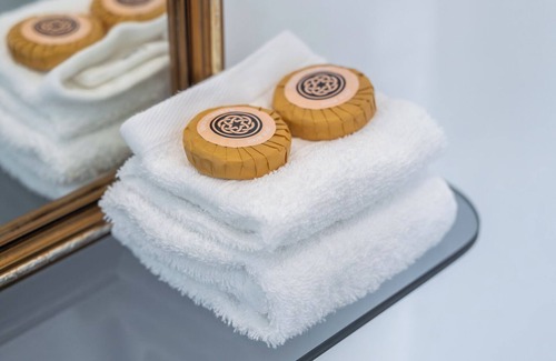 Waratah Hotel | Bischoff Hotel