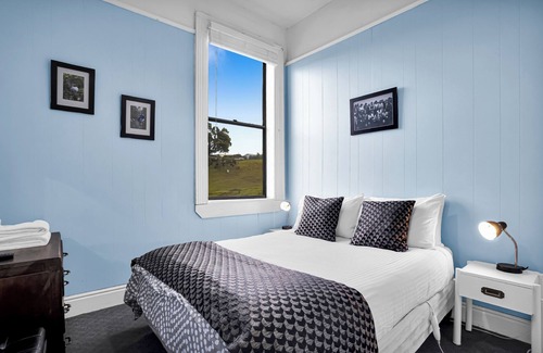 Waratah Hotel | Bischoff Hotel