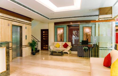 Malleshwaram Hotel | Bisque Magaji Orchid - Near Majestic City Railway Station