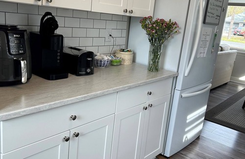 Historic Old Town House | Bissell's Hideaway in the Heart of old town Niagara on the lake