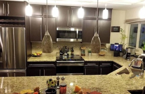 Golden House | #BitofHeaven! 2800sf Scenic & Serene on 1-acre 1.3M Dollar Home