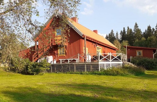 Blidsberg Bed & Breakfast | Björkedal gård