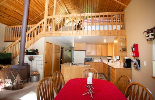 Ardenvoir Cabin | Black Bear Cabin central location to all Leavenworth's outdoor activities.