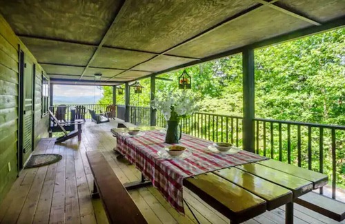 Otto House | Black Bear Cove Cabin