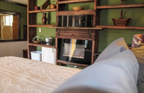 Howard House | Black Bear Lodge 2 Su
