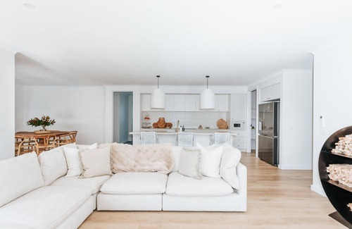 Balnarring House | Black Beauty Balnarring - 1 NIGHT FREE!* - Perfect year round getaway, rustic coastal luxury