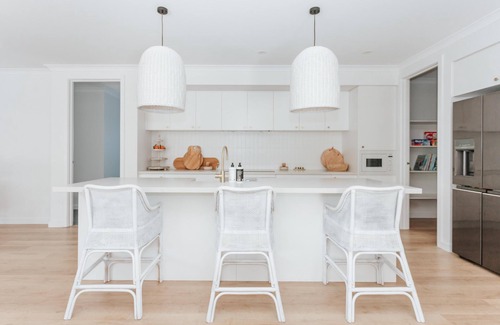 Balnarring House | Black Beauty Balnarring - 1 NIGHT FREE!* - Perfect year round getaway, rustic coastal luxury
