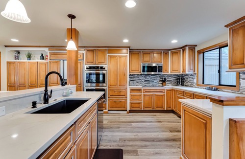 Black Butte Ranch House | Black Butte Ranch-GM on 7th Hole. Major Upgrades! Ranch Favorite!