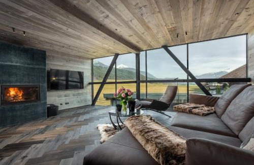Mils Ski Chalet | Black Diamond Chalet