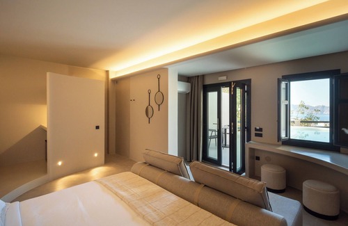 Akrotiri House | Black Diamond Suites - Adults Only