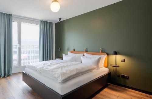 Bruhl-Guterbahnhof Apartment | Black F House - Serviced Apartments