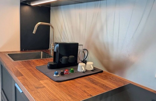 Kollnau Apartment | Black Forest Boutique Design Studio 75 sqm with office & garden WLAN, Europa Park