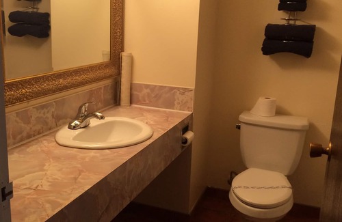 Edson Hotel | Black Gold Inn