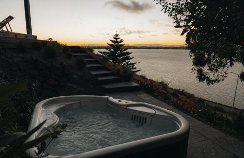 Mount Pleasant House | Black Hut Eco Retreat
