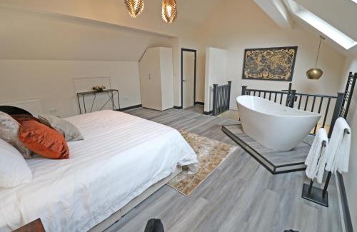 Saltburn-by-the-Sea Apartment | Black Pearl Stays - Saltburn Apartments
