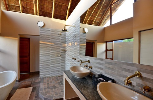 Pilanesberg National Park Cabin | Black Rhino Game Lodge