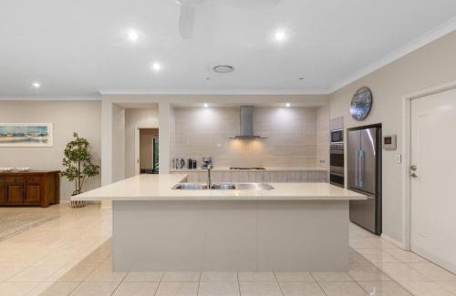 Pottsville House | Black Rock Beach House with Pool