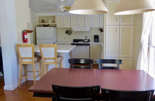 Shoshone House | Black Rock Cabin - Your Death Valley Base Camp in the Shoshone Eco Village