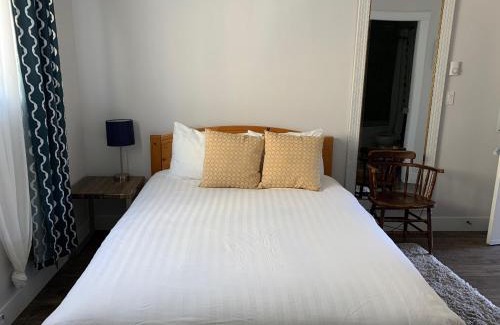 Prince Rupert Hotel | Black Rooster Guesthouse