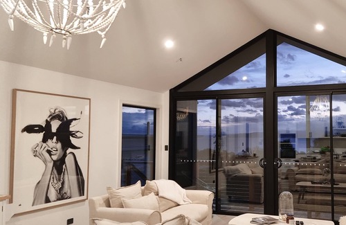 Coles Bay House | black + shack