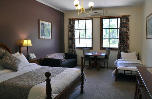 Narbethong Hotel | Black Spur Inn