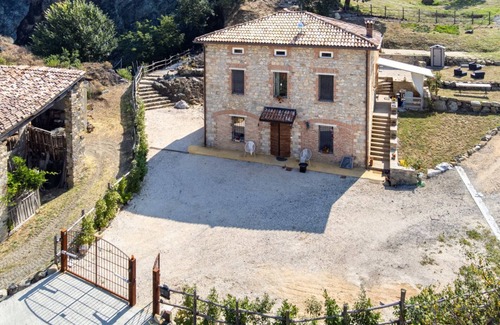 Salsomaggiore Terme Apartment | Black Stone Apartment