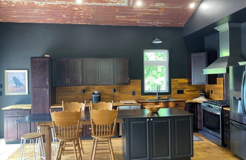 Unorganized Centre Parry Sound Cottage | Black Timber Lakehouse