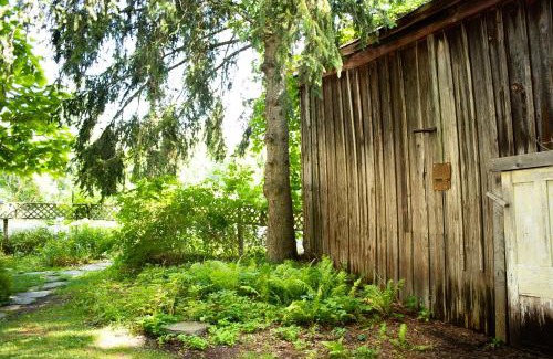 Interlaken Bed & Breakfast | Black Walnut Bed and Breakfast
