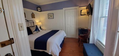 Camden Bed & Breakfast | Blackberry Inn