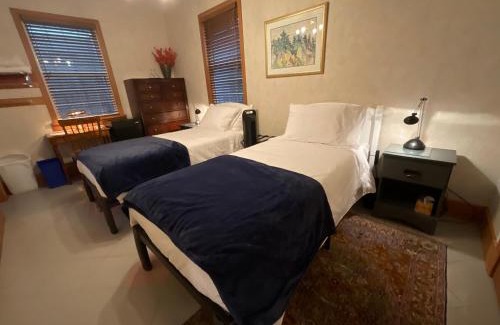 North Glenmore Bed & Breakfast | Blackbird Glen Bed and Breakfast, Glenmore, Kelowna, BC