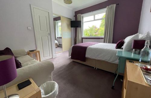 Ayr Bed & Breakfast | Blackburn Villa B&B