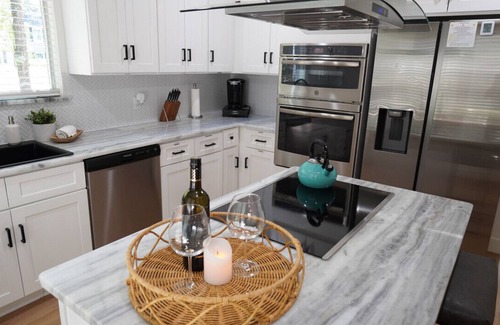 Grogan's Mill House | Blackjack House with King Bed! The Woodlands!