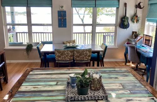 Harold House | Blackwater Bay Getaway