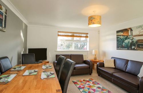 Ellesmere Cottage | Blackwater Meadows