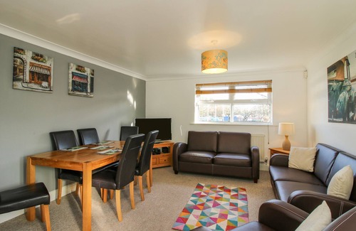 Ellesmere Cottage | Blackwater Meadows